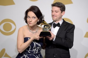 Хиллари с премией