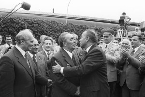 Азербайджан. Баку. Президент Азербайджана Гейдар Алиев и генеральный секретарь ЦК КПСС Леонид Брежнев (справа налево). Фото ИТАР-ТАСС/ Владимир Мусаэльян